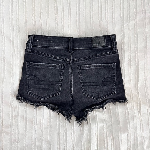 American Eagle Black Distressed Denim Shorts Size 2 - Picture 2 of 5